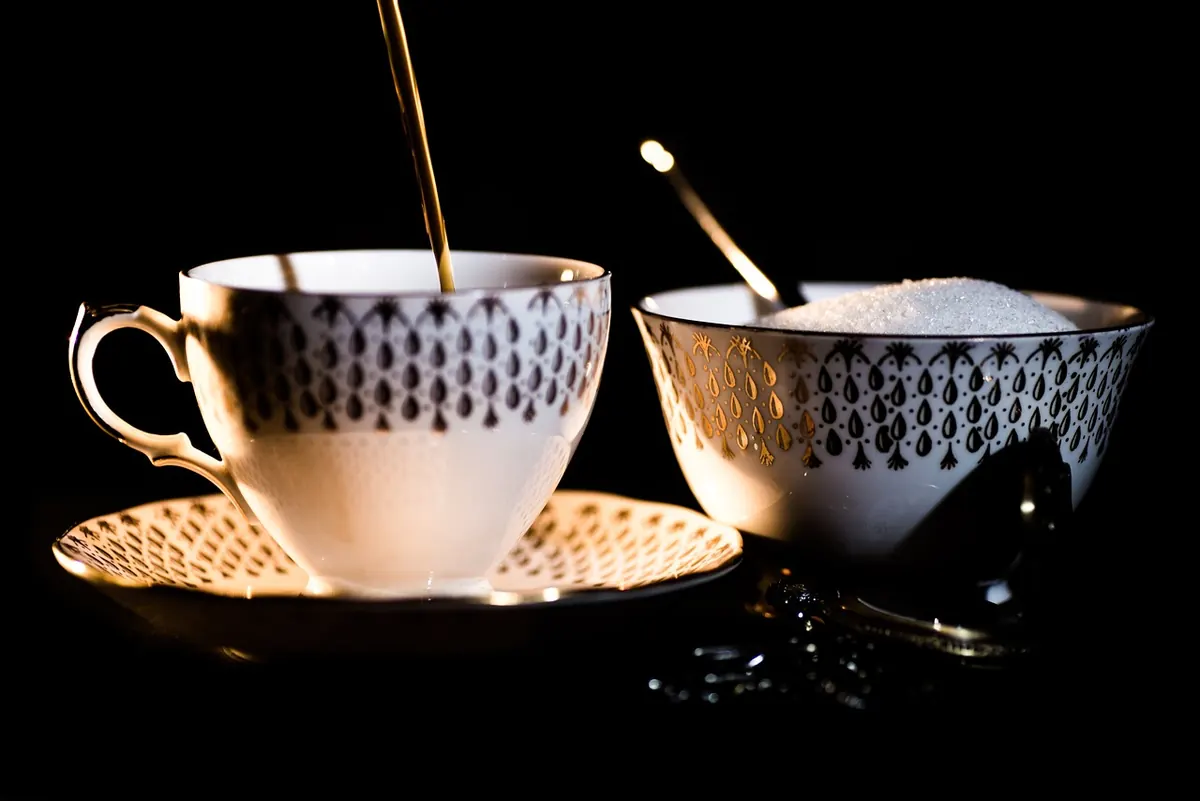 Assam vs. Ceylon vs. English Breakfast: A Side-by-Side Comparison for New Tea Drinkers